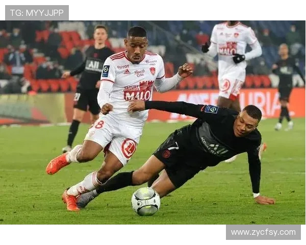 法甲进攻表现评分表及进攻关键球员技术解析