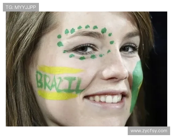 巴西世界杯现场美女球迷热情助阵 引领足球赛事时尚潮流