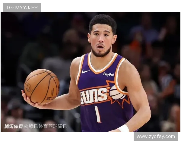 布克复出状态回暖19投6中斩获17分6助攻三分球命中率高达44